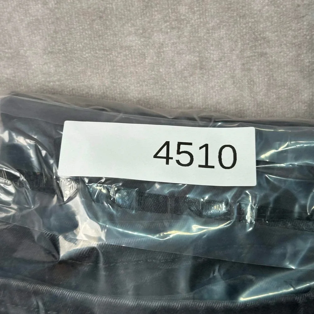 American Eagle Outfitters tag size